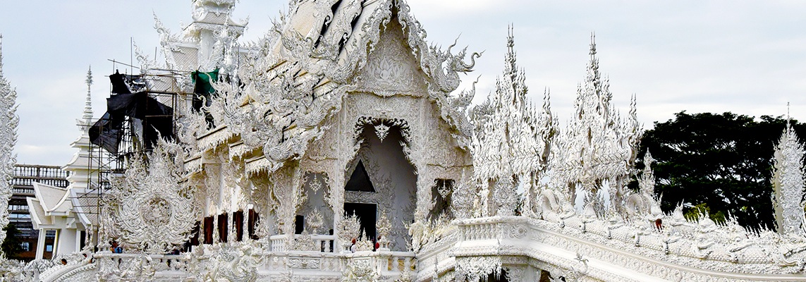 01 CrossArt Travels Pics The White Temple - Wat Ron Kun Chiang Rai